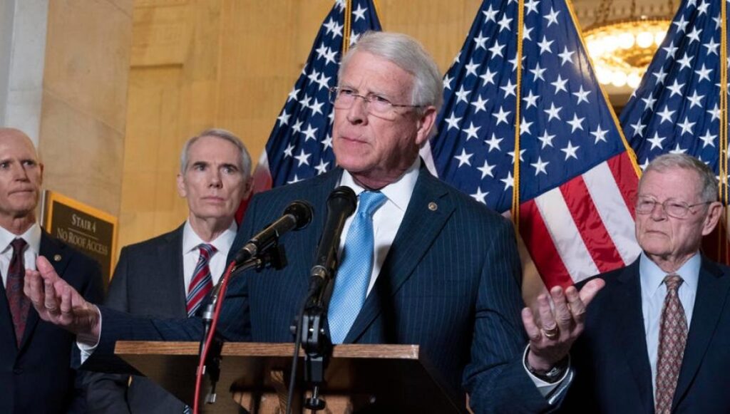 «Παίζουν με τη φωτιά»  οι ΗΠΑ: Γερουσιαστές θέλουν να «ματώσουν τη μύτη του Πούτιν»!