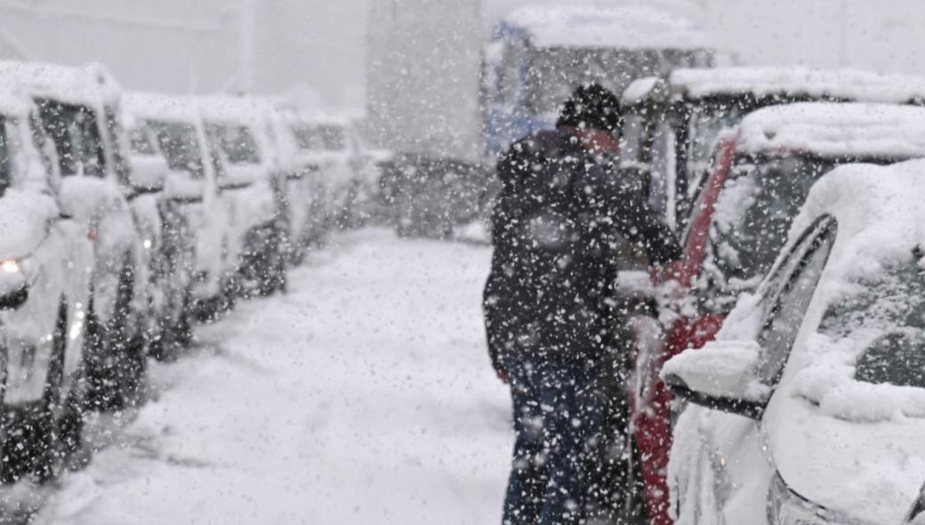 Τώρα απαγόρευσαν την κυκλοφορία των βαρέων οχημάτων στην Αττική Οδό