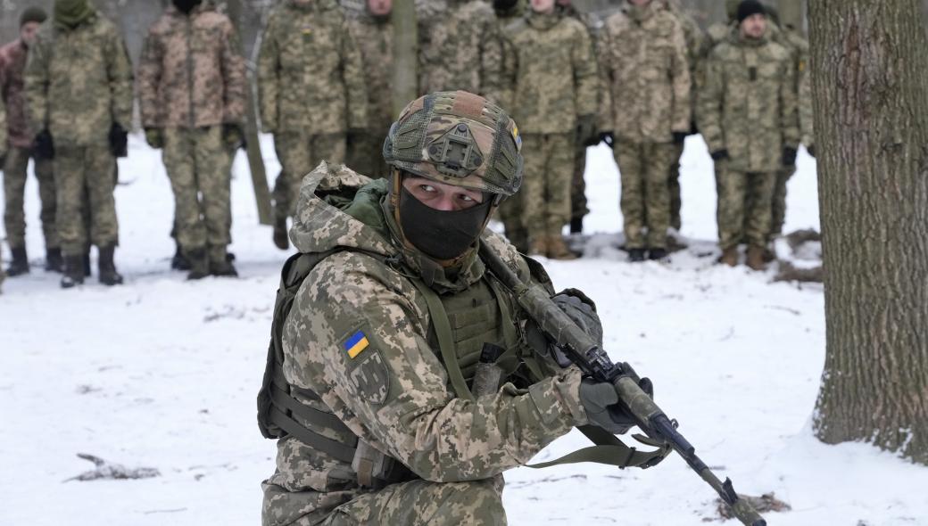 Ουκρανός στρατιώτης σε αμόκ σκότωσε πέντε συναδέλφους του και καταζητείται
