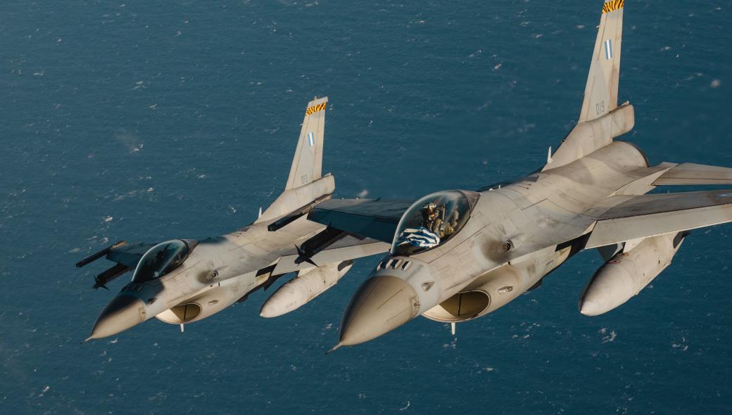 Έδειξαν τα ελληνικά χρώματα οι «Τίγρεις» της 335Μ πάνω από την Αδριατική