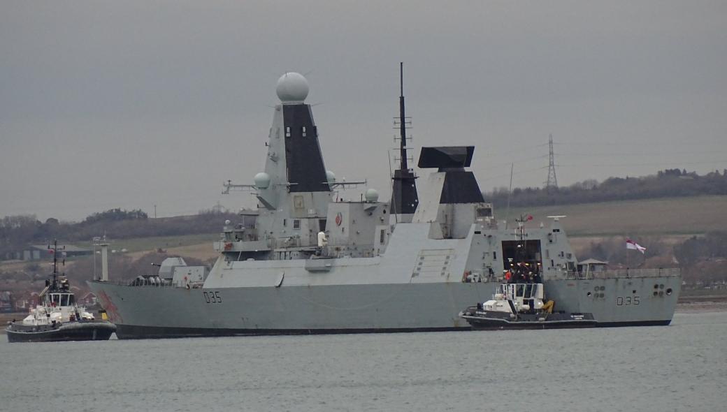 HMS Dragon: Αφαιρούν τα πυρομαχικά από το καλύτερο πλοίο του RN για πρόγραμμα συντήρησης