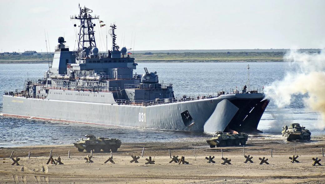 Βίντεο: Ο ρωσικός στόλος των αποβατικών κατευθύνεται προς τα Δαρδανέλια