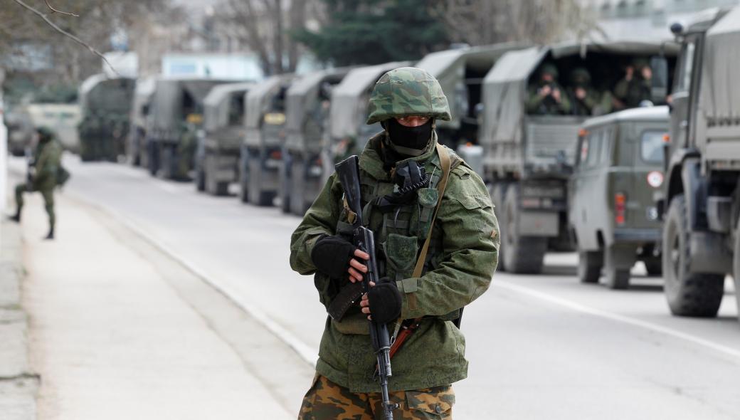Αναφορές ότι ρωσικές δυνάμεις πέρασαν την «κόκκινη» γραμμή στην Κριμαία