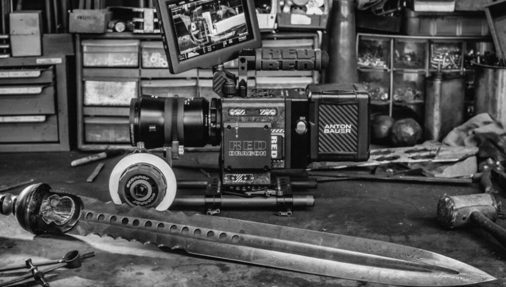 Βίντεο: Κατασκευάζοντας ένα αρχαίο ρωμαϊκό σπαθί από δαμασκηνό ατσάλι