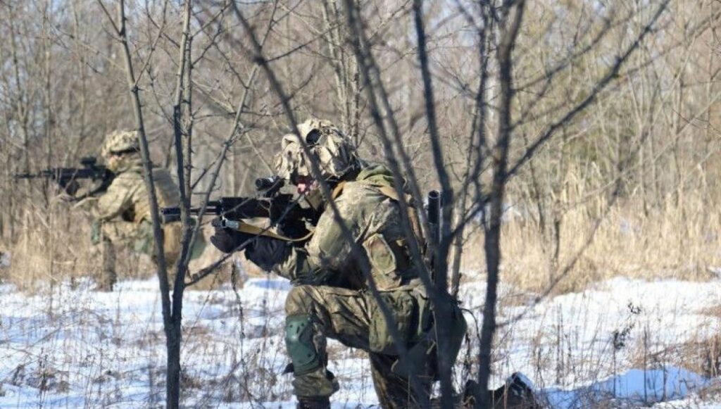 Εντείνονται οι βομβαρδισμοί στην ζώνη επαφής στην Ανατολική Ουκρανία