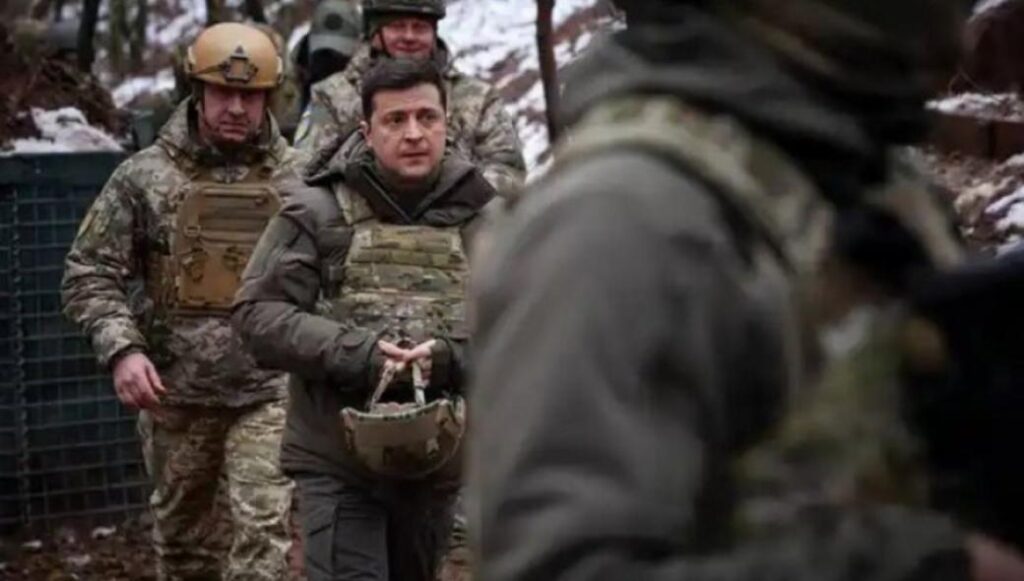 «Αποζημιώσεις» ζητά ο Β.Ζελένσκι ενώ ανεβάζει στους 16.000 τους ξένους που ζήτησαν να πολεμήσουν