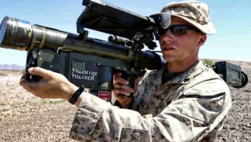 Οι ΗΠΑ εφοδιάζουν με εκατοντάδες Stinger την Ουκρανία σε μια προσπάθεια να σταματήσει τους Ρώσους