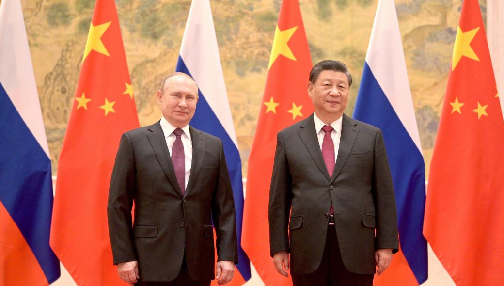 Κίνα: «Θα διαμεσολαβήσουμε στην ουκρανική κρίση αλλά η σχέση μας με την Ρωσία είναι… βράχος»