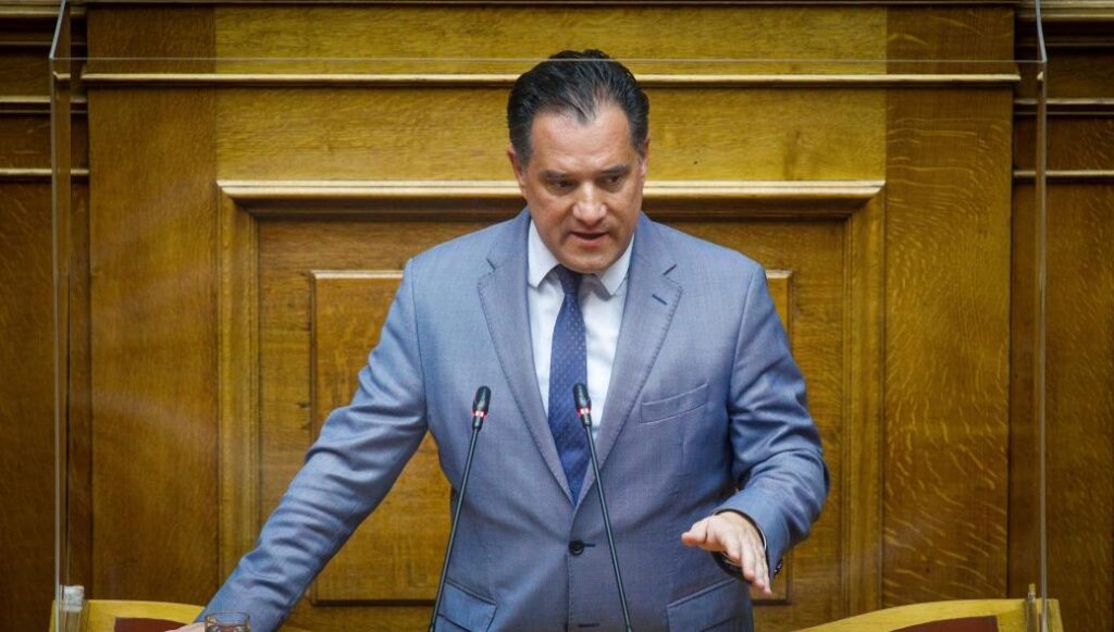 Α.Γεωργιάδης: «Οι Έλληνες δεν βάζουν βενζίνη για ψυχολογικούς λόγους και όχι λόγω ακρίβειας»
