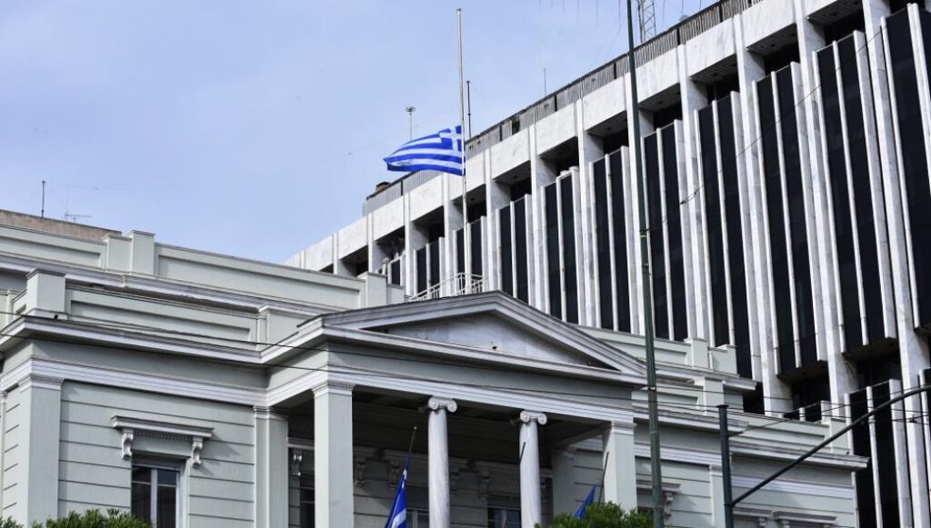 Η Ελλάδα απελαύνει 12 Ρώσους διπλωμάτες