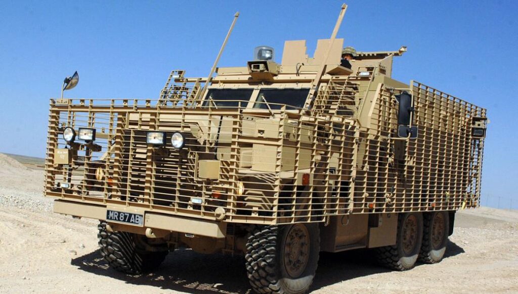 H Βρετανία σχεδιάζει να αποστείλει στην Ουκρανία Mastiff και Jackal 2