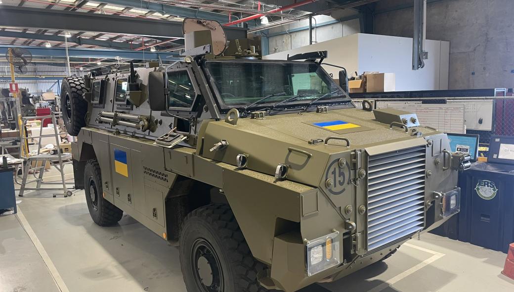 Η Αυστραλία στέλνει στην Ουκρανία 20 τεθωρακισμένα οχήματα Bushmaster