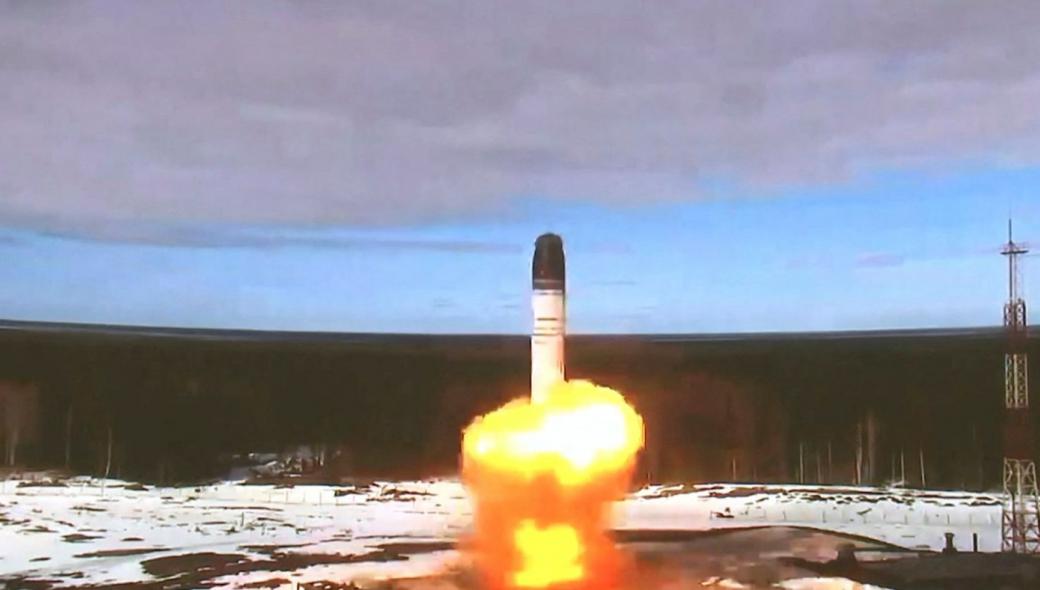 Ρώσος βουλευτής: «Ο Β.Πούτιν μπορεί να εξαφανίσει τις ΗΠΑ με 4 πυραύλους SATAN II»