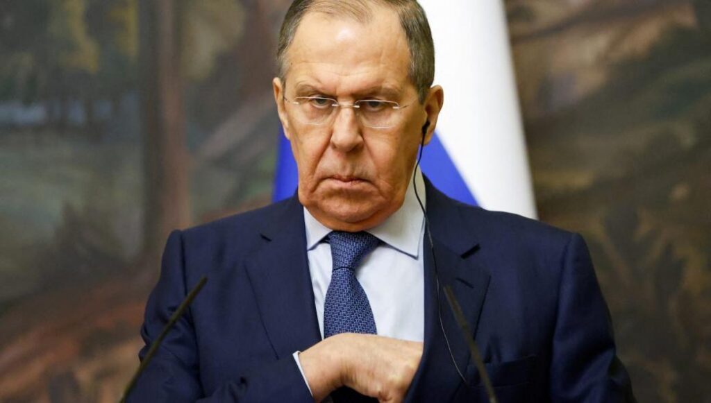 Σ.Λαβρόφ: «Εχθρική ενέργεια το κλείσιμο του εναέριου χώρου»