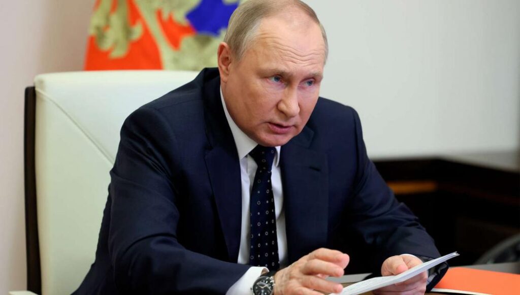 Β.Πούτιν: «Οι οικογένειες των στρατιωτικών που πέθαναν στην Ουκρανία θα λάβουν από 5 εκ. ρούβλια»