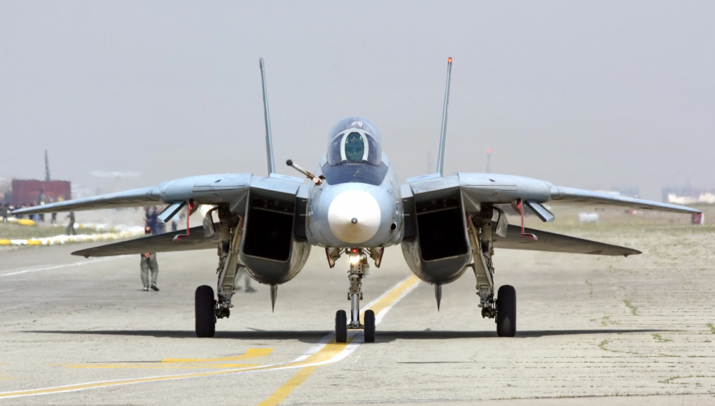Συνετρίβη μαχητικό F-14 στο Ιράν – Τραυματίστηκαν ελαφρά οι δύο χειριστές