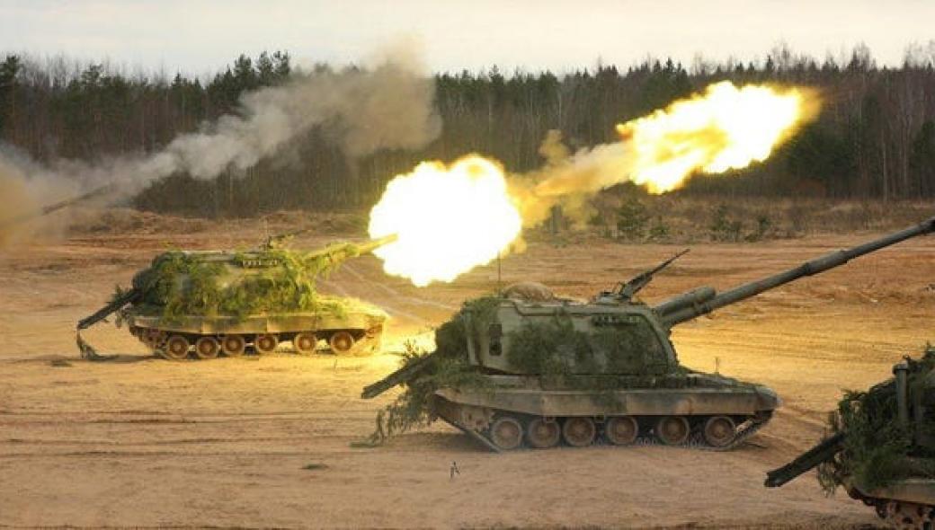 Bίντεο: Πώς βιώνουν οι Ουκρανοί στρατιώτες τους βομβαρδισμούς του ρωσικού Πυροβολικού