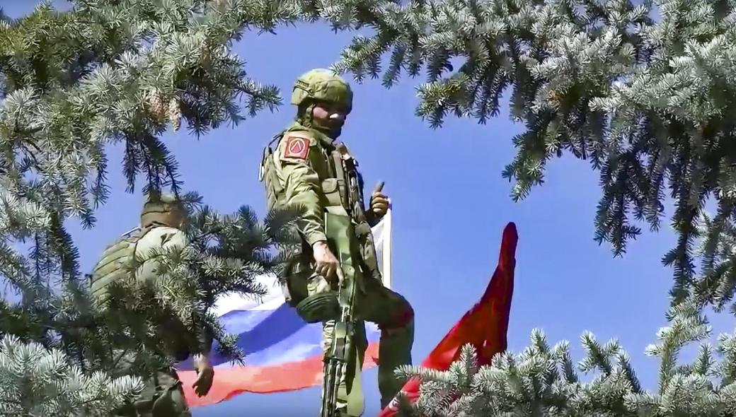 Βίντεο: Σφοδρές μάχες στο δάσος του Σεβέρσκ – Η πόλη έχει περάσει υπό τον πλήρη ρωσικό έλεγχο