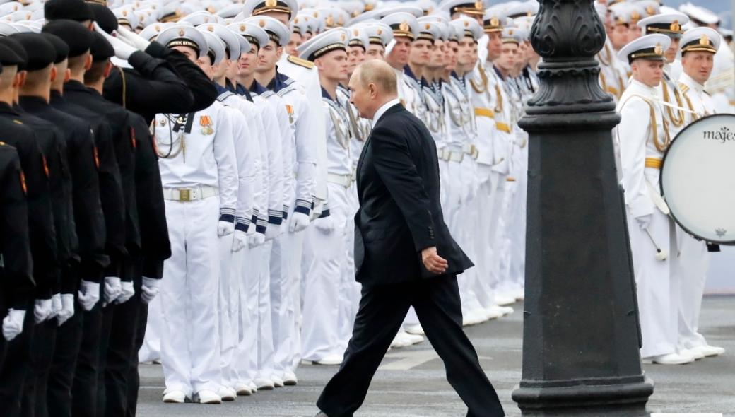 Β.Πούτιν: «Σύντροφοι σας συγχαίρω για την ημέρα του Ναυτικού»