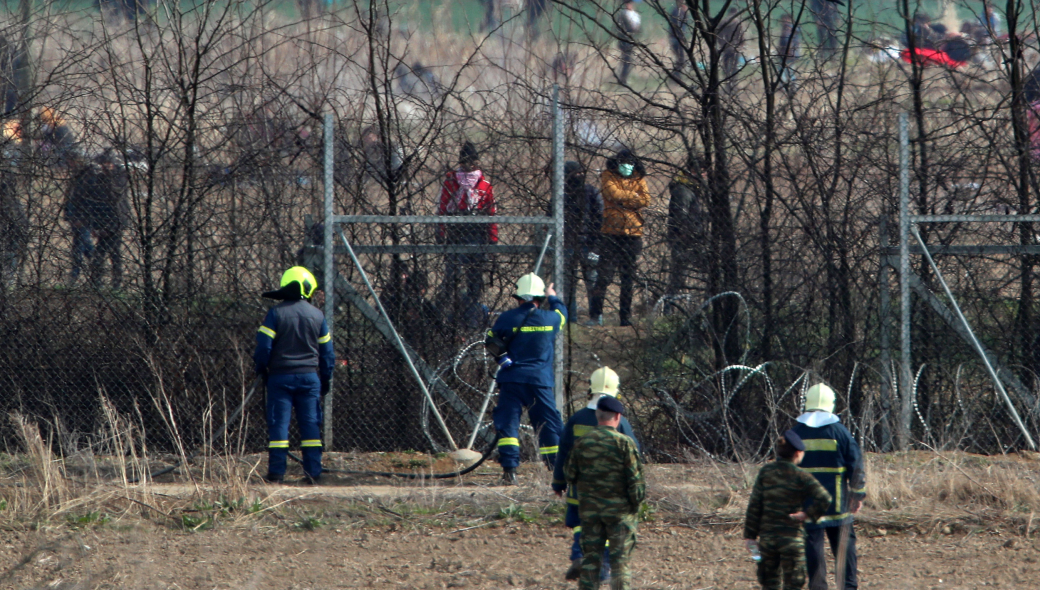 Συναγερμός για άμεση μεταφορά στον Έβρο 400 μουσουλμάνων αλλοδαπών που κατέλαβαν νησίδα