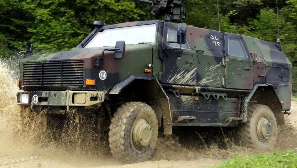 Γερμανία: Δύο MLRS, εκατοντάδες ρουκέτες και 50 θωρακισμένα οχήματα στην Ουκρανία