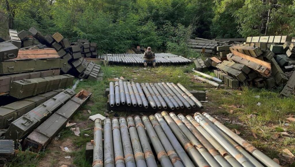 Κάνει και χιούμορ το Κίεβο: Οι Ρώσοι μας έστειλαν δώρο πυρομαχικά – Θα τα επιστρέψουμε πίσω