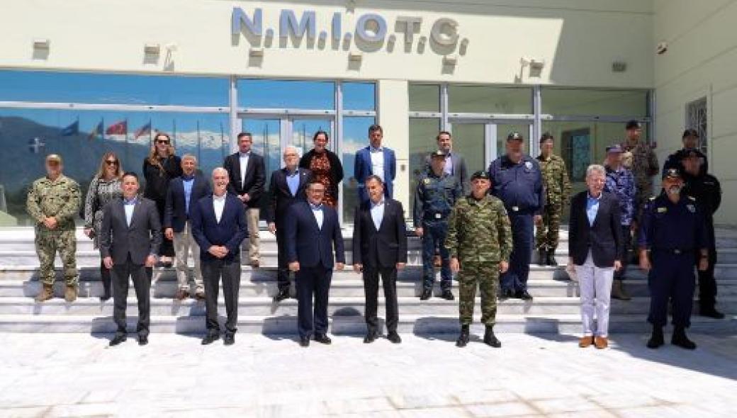 ΓΕΕΘΑ: Επίσκεψη στην Κρήτη από Στρατιωτική Αντιπροσωπεία του Κογκρέσου