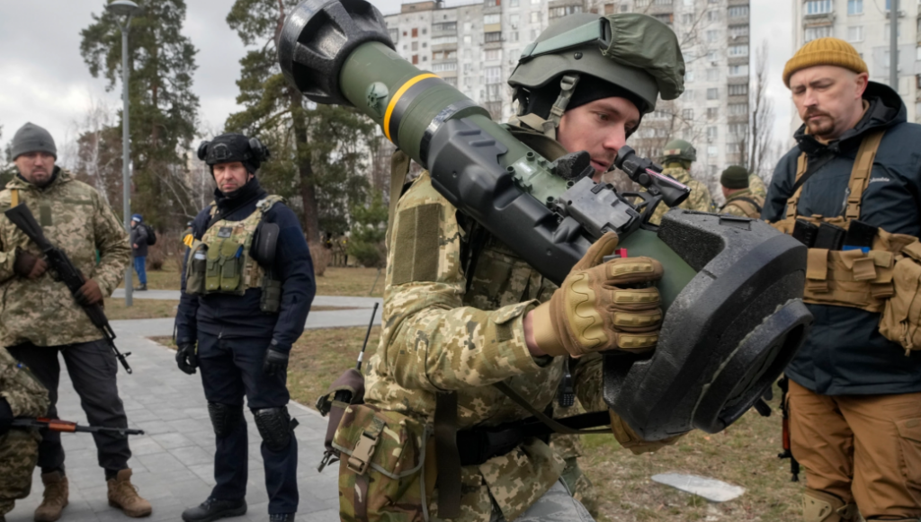 Βίντεο: «Ουκρανοί» που μιλούν… αγγλικά χτυπούν ρωσικές θέσεις με αντιαρματικό