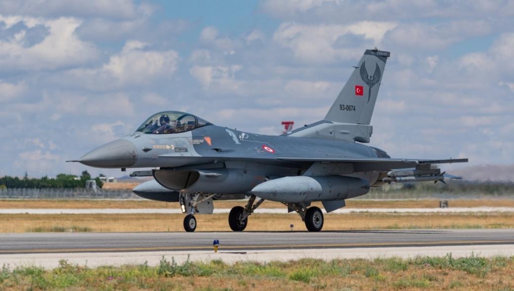 Τουρκία: «Πάρτι» παραβιάσεων στο Αιγαίο – 8 εμπλοκές τουρκικών F-16 με ελληνικά μαχητικά