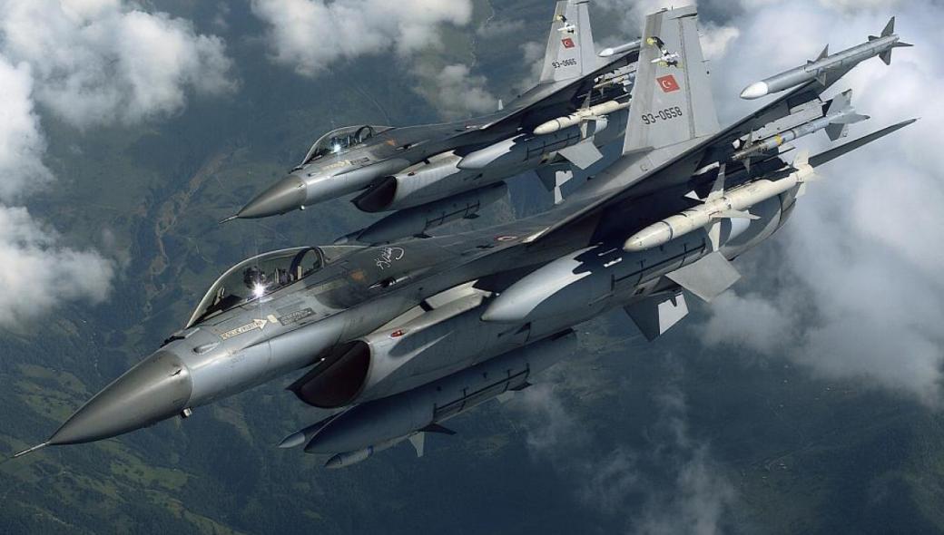 Τουρκικά αεροσκάφη πραγματοποίησαν 35 παραβιάσεις του ελληνικού εναέριου χώρου