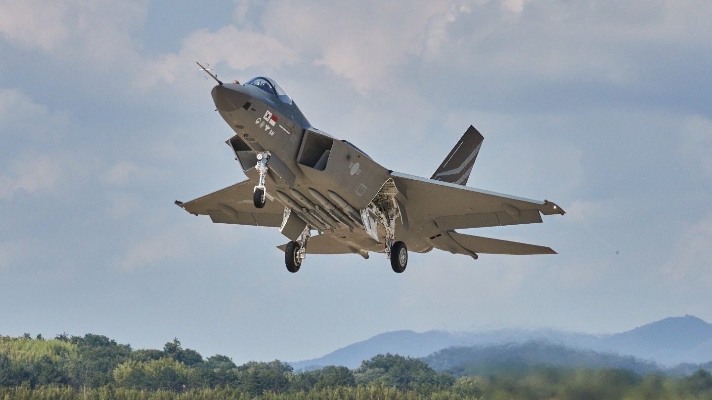 Νότια Κορέα: Πρώτη πτήση για το δεύτερο πρωτότυπο του KF-21