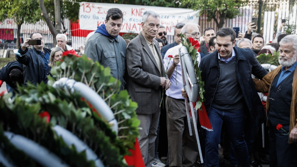 Ο Αλέξης Τσίπρας κατέθεσε στεφάνι στο Πολυτεχνείο