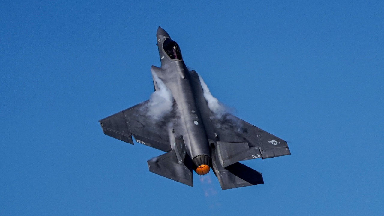 Στα «κάγκελα» οι Γερμανοί βιομήχανοι για την αγορά 100 αμερικανικών F-35