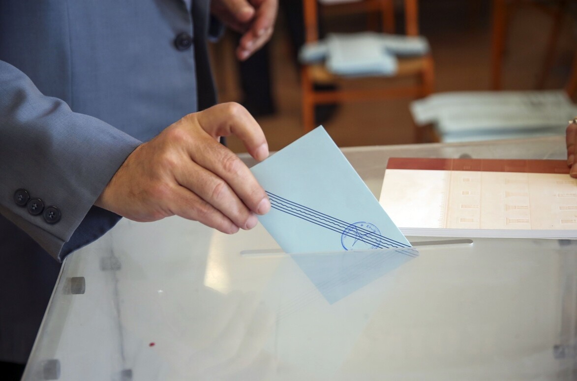 Οι ομογενείς γυρίζουν την «πλάτη» στην κυβέρνηση:«Φιάσκο» η εγγραφή τους στους εκλογικούς καταλόγους