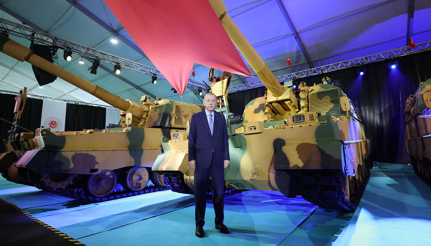Τουρκία: Ο Στρατός παρέλαβε τα πρώτα έξι βελτιωμένα αυτοκινούμενα πυροβόλα T-155 Firtina-2