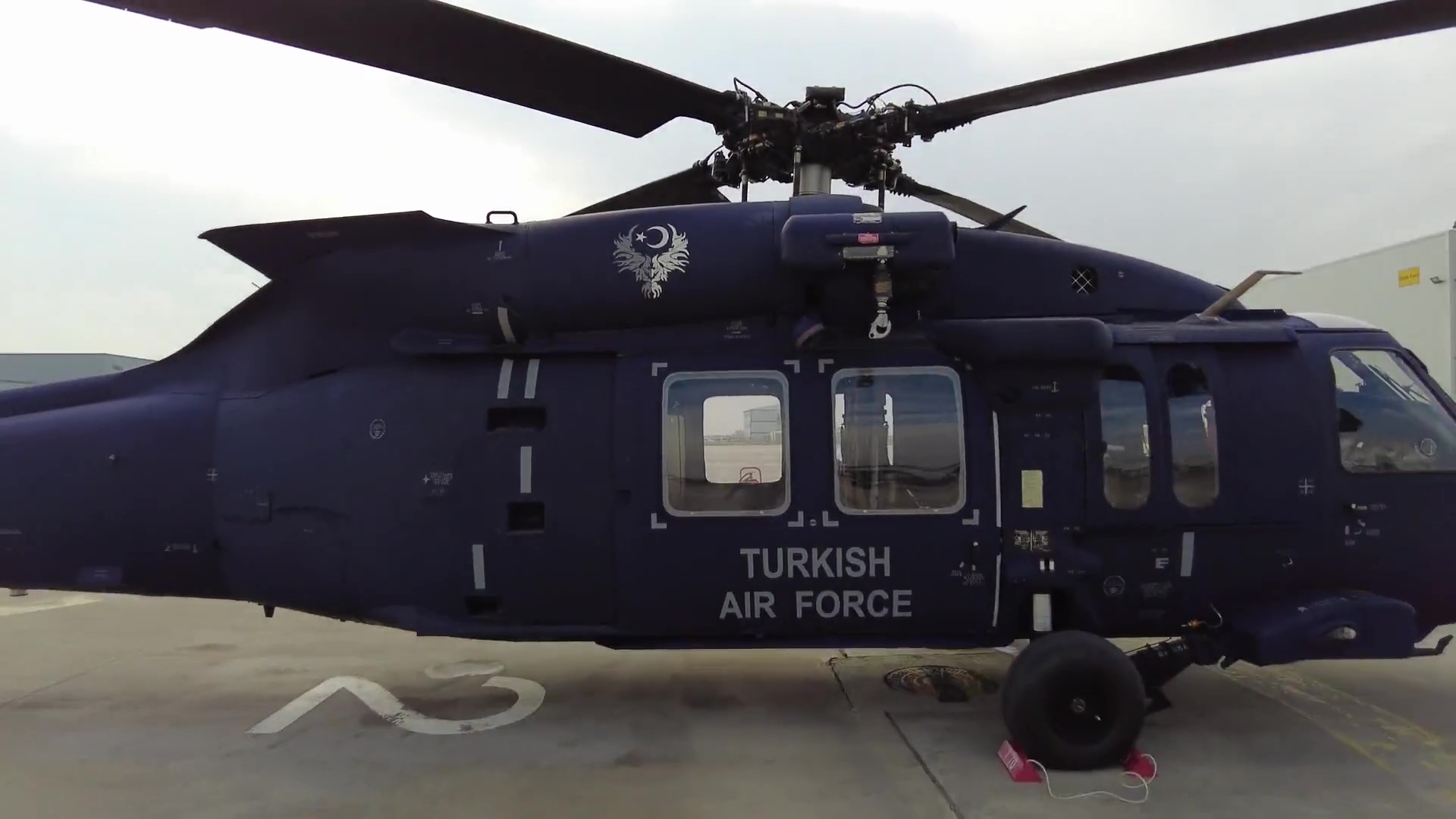 Τουρκία: H Αεροπορία παρέλαβε το πρώτο ελικόπτερο T-70 από την TAI (βίντεο)