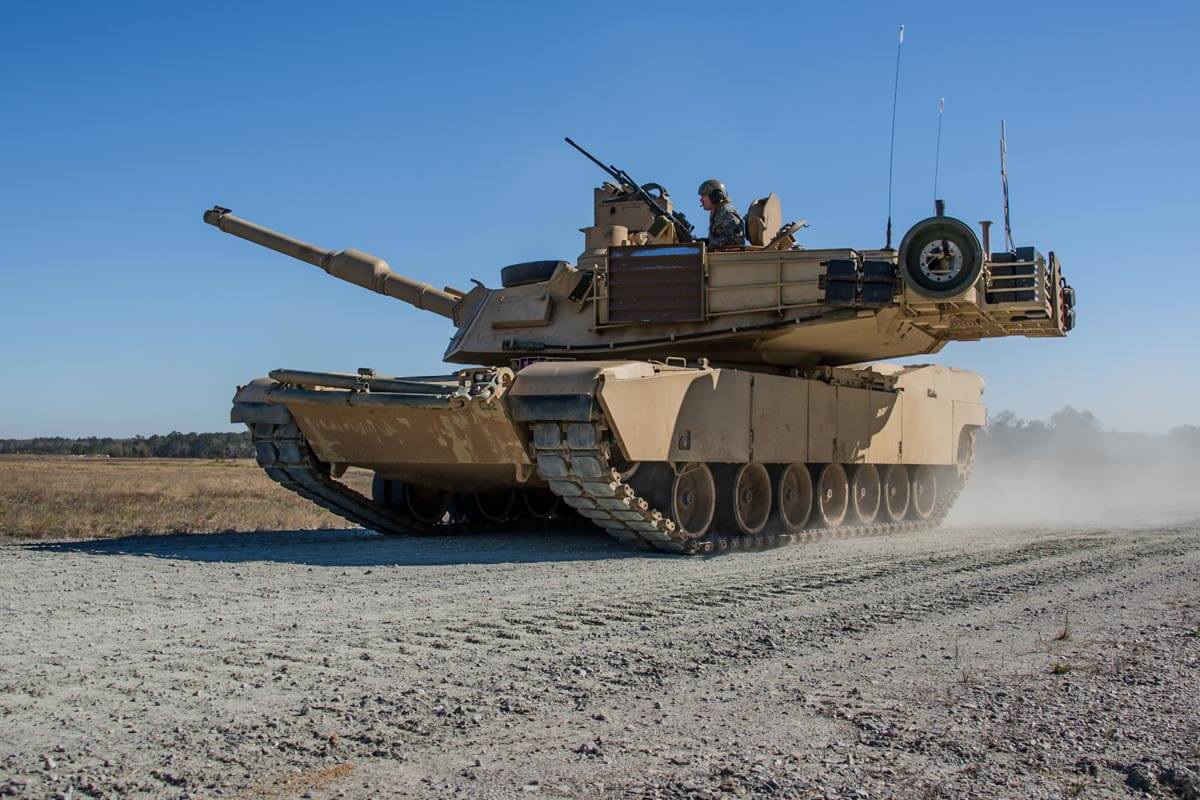 Οι ΗΠΑ δεν είναι έτοιμες να προμηθεύσουν την Ουκρανία με τα άρματα μάχης Abrams