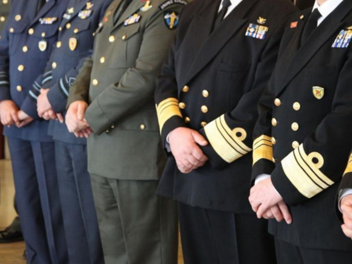Νέες έκτακτες κρίσεις αξιωματικών του Ναυτικού και της Αεροπορίας – Ποιοι προάγονται