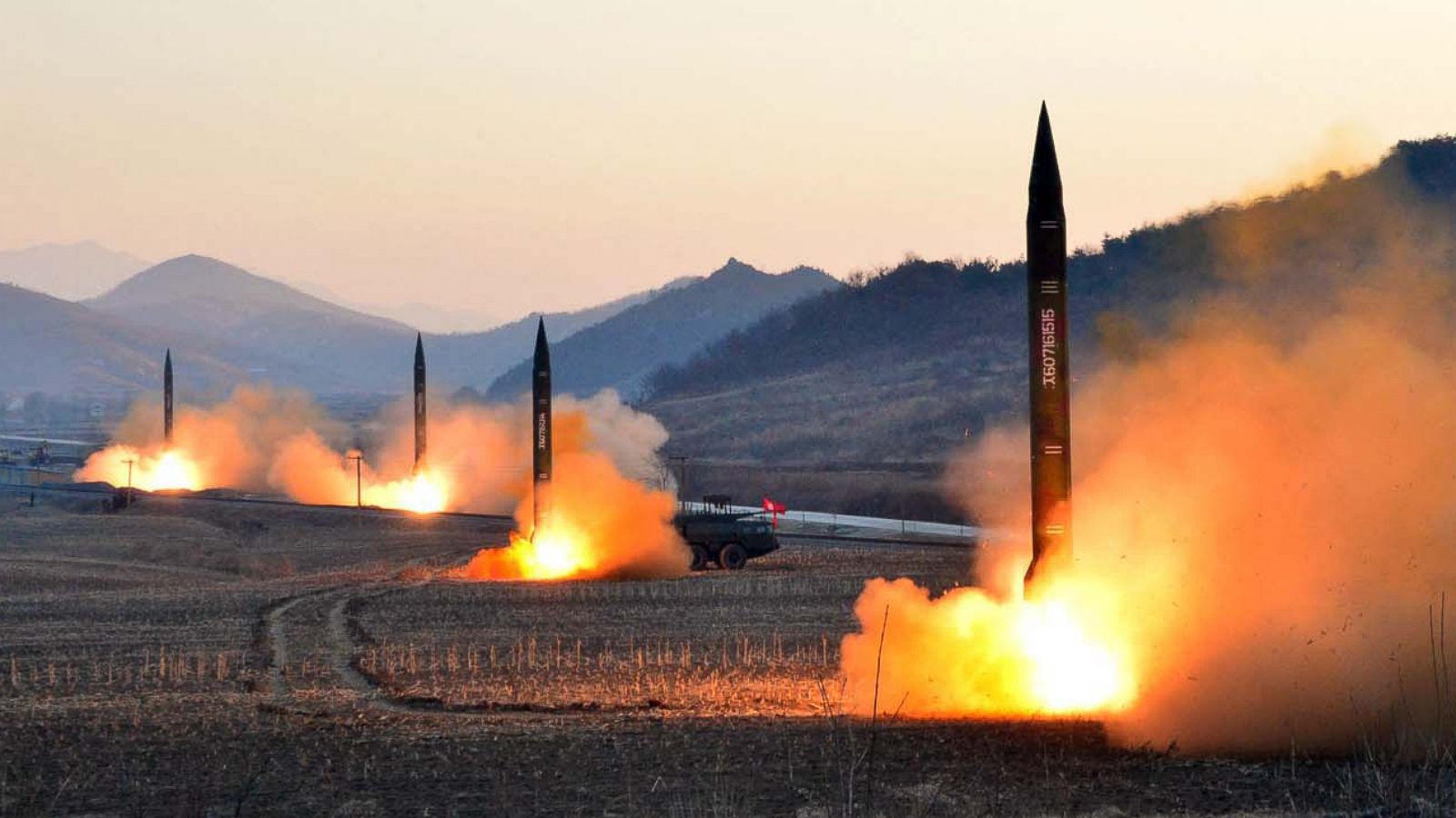 Β.Κορέα: «Ανόητες προσπάθειες της Δύσης για να δικαιολογήσουν την αποστολή αρμάτων»