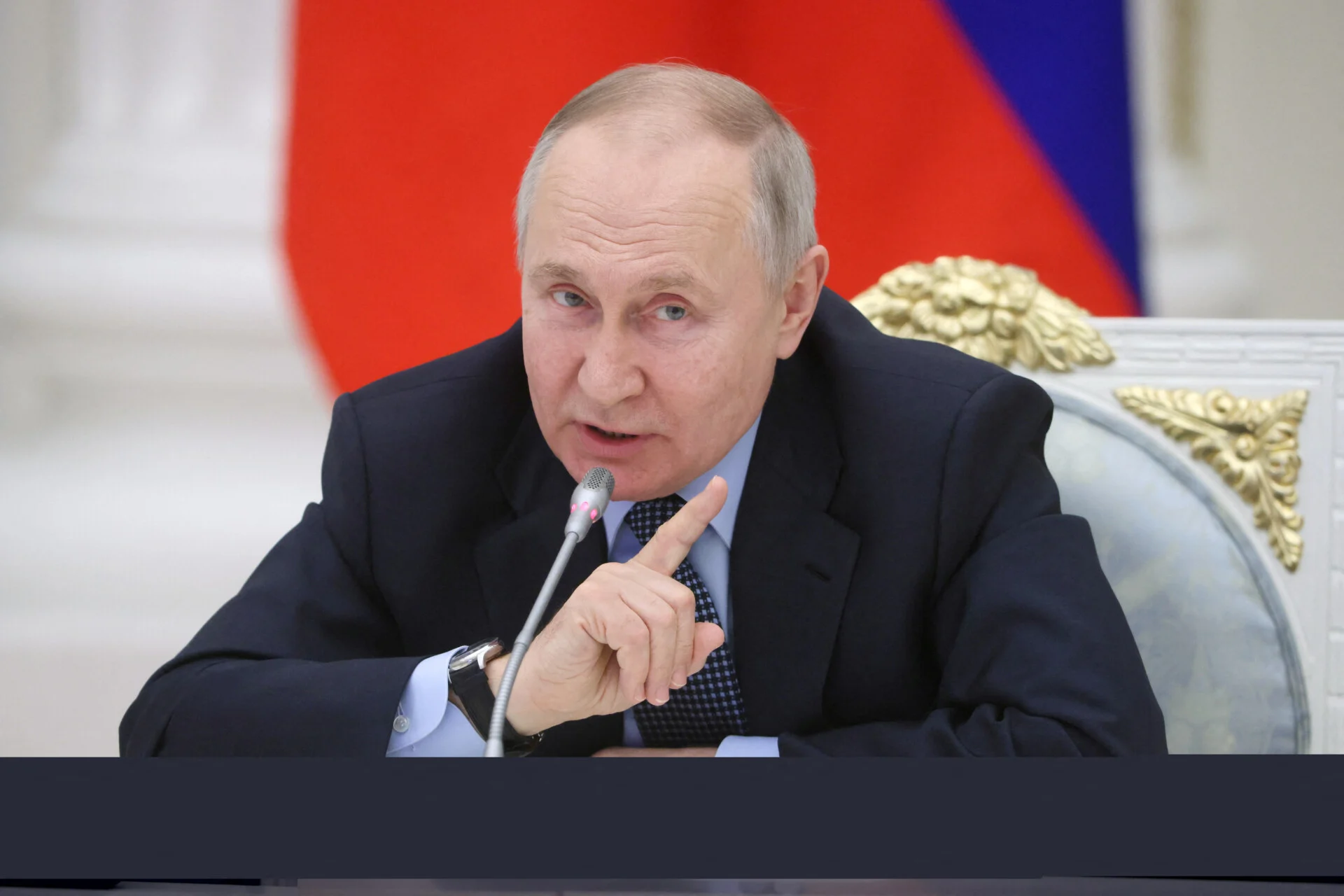 Β.Πούτιν μαινόμενος στο διάγγελμά του κατά της Δύσης μετά τι αποτυχίες των ρωσικών στρατευμάτων