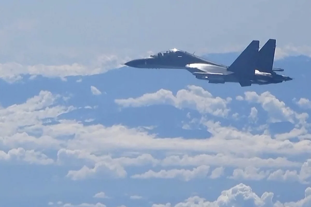 Βίντεο από την αναχαίτιση του αμερικανικού αεροσκάφους P-8 από κινεζικό μαχητικό