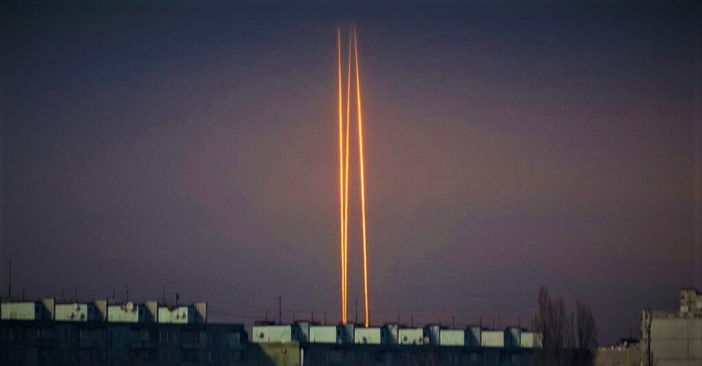 Τρομακτικό κτύπημα σε 120 μέτρα βάθος με ρωσικό υπερ-υπερηχητικό βλήμα Kinzhal στο κέντρο διοίκησης του ΝΑΤΟ στην Ουκρανία!