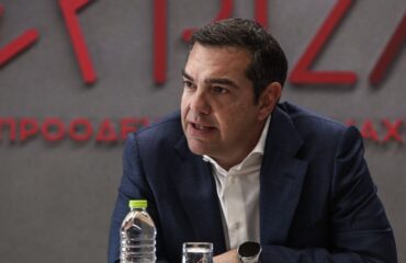 Eπικός Α.Τσίπρας: Αποχωρεί από το MEGA μπροστά από την Ράνια Τζίμα που έλεγε τις ειδήσεις