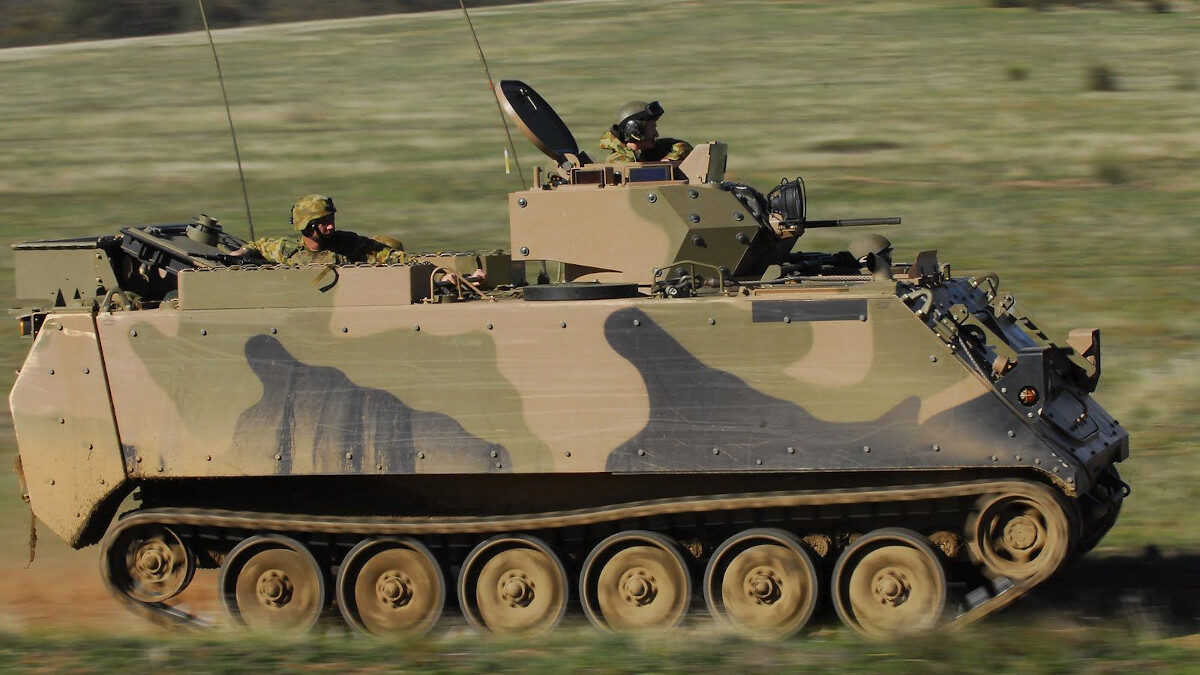 M113AS4: Τα αυστραλιανά ΤΟΜΠ του ουκρανικού Στρατού σε μάχη στο Μπακχμούτ (βίντεο)