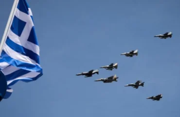 Μαχητικά αεροσκάφη θα πετάξουν σήμερα πάνω από την Αττική για την 25η Μαρτίου
