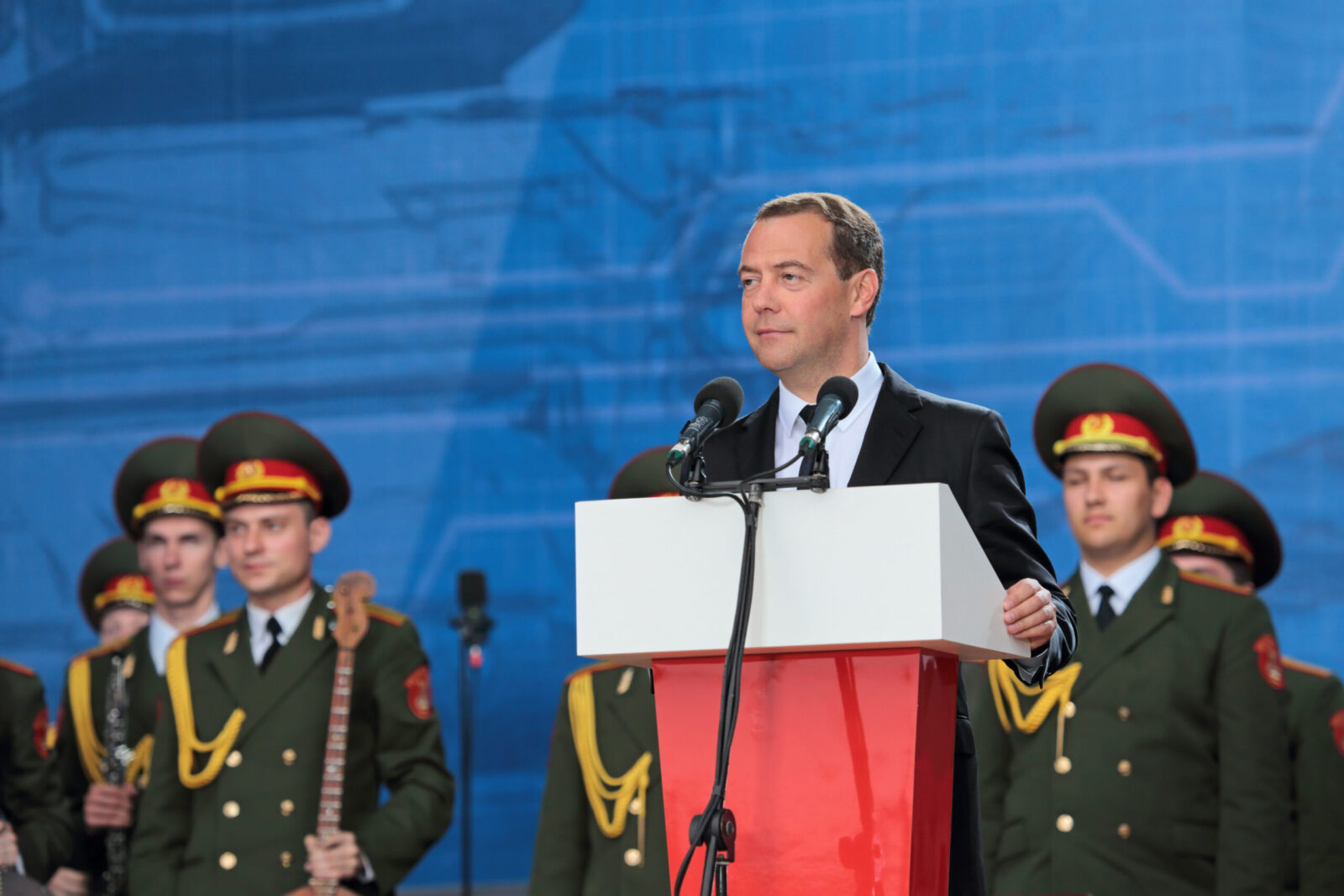 Ν.Μεντβέντεφ για τις αναφορές «ειρηνευτικής» δύναμης του ΝΑΤΟ και της ΕΕ στην Ουκρανία: «Θα γυρίσουν σε φέρετρα»