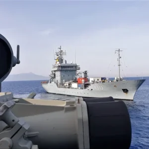 Πραγματοποιήθηκε συνεκπαίδευση ναρκοθηρευτικού του Πολεμικού Ναυτικού με γερμανικό πλοίο σε Λέσβο-Χίο