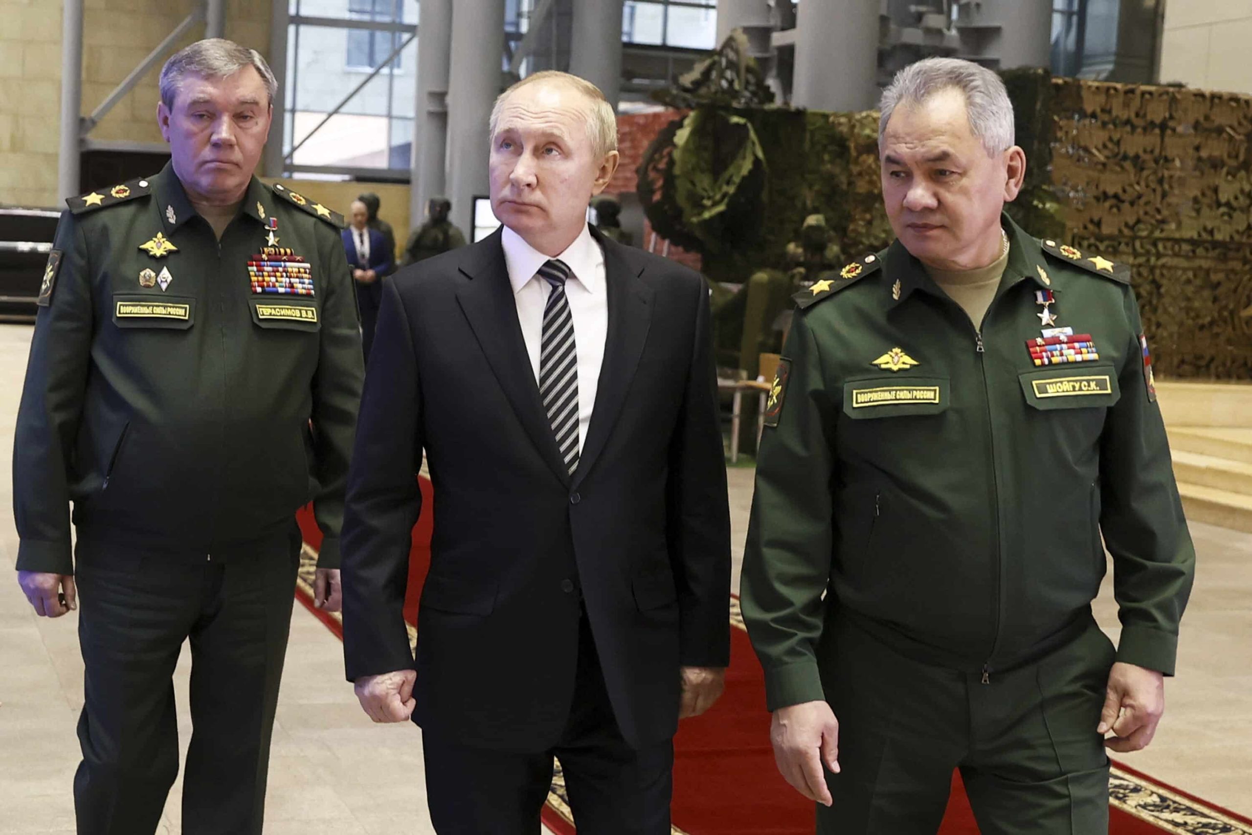 Ο Β.Πούτιν «καρατομεί» Σ.Σοϊγκού και Β.Γερασίμοφ μετά τον στασιασμό των 24 ωρών του Γ.Πριγκόζιν;