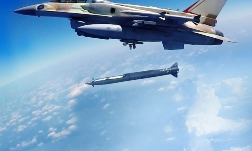 Η Βρετανία εξετάζει την προμήθεια ισραηλινών βλημάτων αέρος – εδάφους Rampage