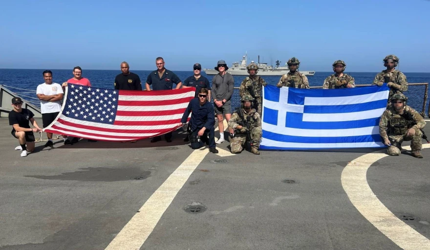 Πραγματοποιήθηκε η συνεκπαίδευση Ελλάδας και ΗΠΑ: Αερομαχίες πάνω από το αμερικανικό αεροπλανοφόρο Ford (φώτο)